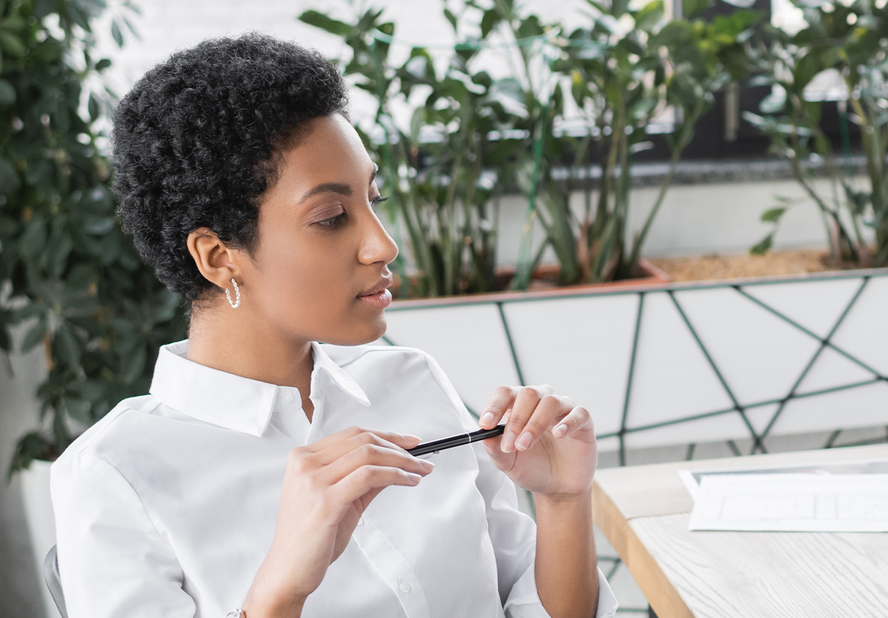 Lenovo Client Woman looking at desk